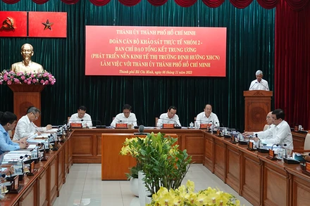 Quang cảnh buổi làm việc.