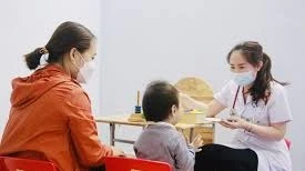 [Video] Gia tăng trẻ đến khám vì nghi mắc chứng tự kỷ