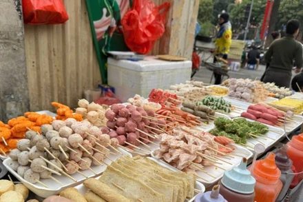 [Video] Cảnh báo nguy cơ từ “xiên bẩn” ven đường gây hại sức khỏe