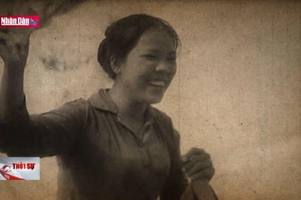 Tiếng hát át tiếng bom