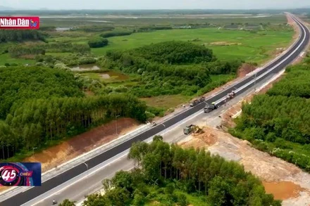 Rút ngắn thời gian từ Hà Nội đi Móng Cái còn 3 giờ