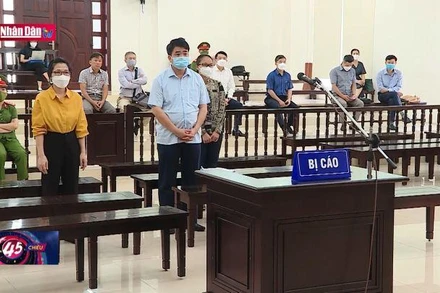 Hội đồng xét xử cấp phúc thẩm giảm án cho ba bị cáo