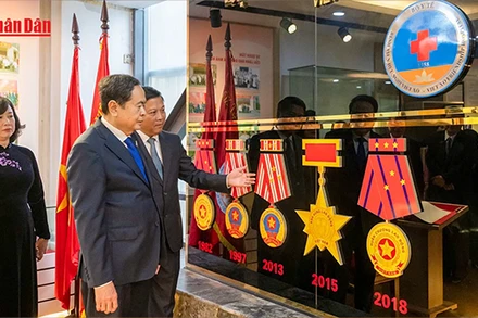 [Video] Chủ tịch Quốc hội dự Lễ kỷ niệm 70 năm Ngày Thầy thuốc Việt Nam tại Bệnh viện Hữu Nghị