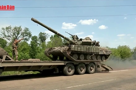 [Video] Mỹ tạm ngừng viện trợ vũ khí cho Ukraine