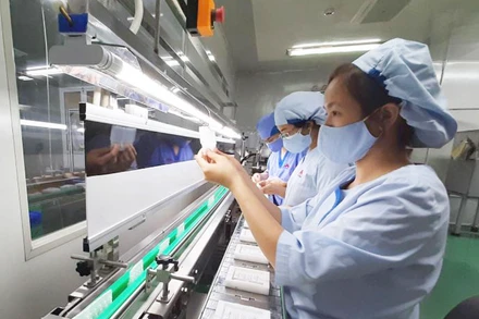 Ảnh minh họa: Dây chuyền sản xuất thuốc tại Công ty cổ phần Dược phẩm CPC1 Hà Nội. Ảnh: Báo Hanoimoi