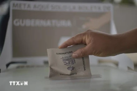 Ảnh minh họa: Cử tri bỏ phiếu tại một địa điểm bầu cử ở Guerrero, Mexico. (Nguồn: AFP/TTXVN)