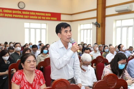 Cử tri quận Tây Hồ phát biểu ý kiến, kiến nghị. Ảnh: Cổng thông tin điện tử Quốc hội