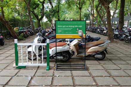 Công ty TNHH Thu phí tự động VETC tận dụng nền tảng dịch vụ ETC sẵn có, phối hợp với các đơn vị liên quan triển khai giải pháp gửi xe không dừng. (Ảnh: HUYỀN TRANG)