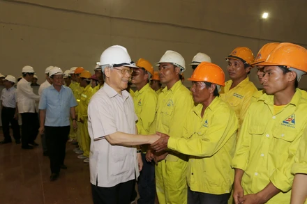 Xây dựng giai cấp công nhân hiện đại, lớn mạnh