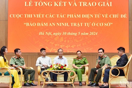 Đến bất kỳ xã biên giới nào cũng có thể gặp gương công an điển hình