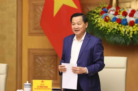 Chiều 28/3, tại Trụ sở Chính phủ, Phó Thủ tướng Lê Minh Khái, Chủ tịch Hội đồng Tư vấn chính sách tài chính, tiền tệ quốc gia đã chủ trì cuộc họp toàn thể của Hội đồng.