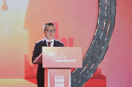 Đồng chí Lê Quốc Minh, Ủy viên Trung ương Đảng, Tổng Biên tập Báo Nhân Dân, Phó Trưởng Ban Tuyên giáo Trung ương, Chủ tịch Hội Nhà báo Việt Nam phát biểu tại lễ trao giải.