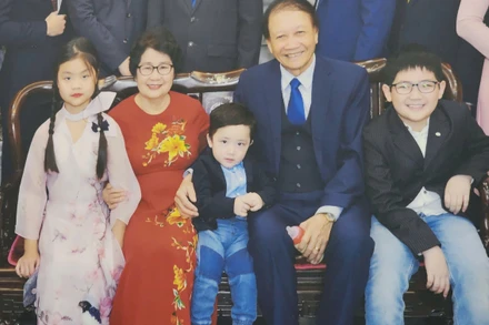 Trên "tuyến lửa" Trường Sơn: Khi tình yêu vượt qua bom đạn