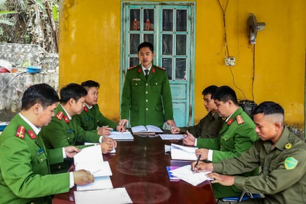 [Ảnh] Công an xã "bám biên", giữ bình yên phên dậu Tổ quốc