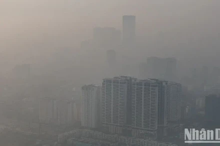 Sáng 3/1, Hà Nội là thành phố có chỉ số ô nhiễm không khí (AQI) cao nhất thế giới, đạt mức trung bình 284 vào 9 giờ 25 phút. Đây là ngưỡng rất không tốt cho sức khỏe con người.