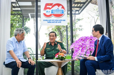 Quang cảnh tọa đàm với chủ đề Chiến công của bộ đội tăng thiết giáp trong Cuộc tổng tấn công nổi dậy mùa Xuân năm 1975, giải phóng miền nam, thống nhất đất nước. (Ảnh: THÀNH ĐẠT)