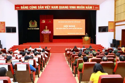 Toàn cảnh Hội nghị.