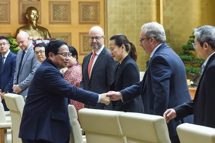 Thủ tướng Phạm Minh Chính với đại diện các doanh nghiệp Hoa Kỳ.