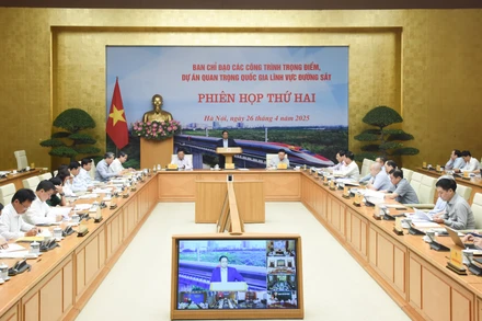 Thủ tướng Phạm Minh Chính chủ trì phiên họp thứ hai của Ban Chỉ đạo các công trình trọng điểm, dự án đường sắt.
