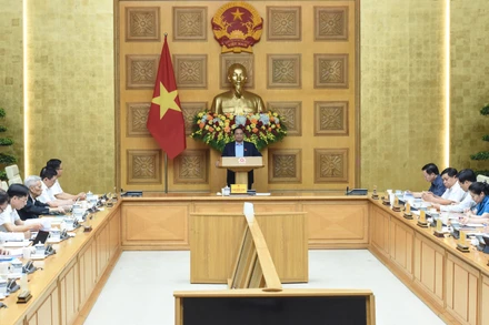 Thủ tướng Phạm Minh Chính chủ trì cuộc họp với Hội đồng Tư vấn chính sách về phát triển kinh tế tư nhân.