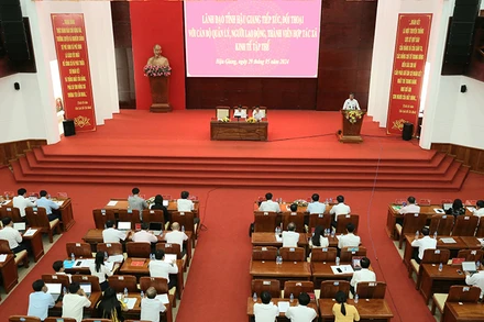 Quang cảnh buổi tiếp xúc, đối thoại.