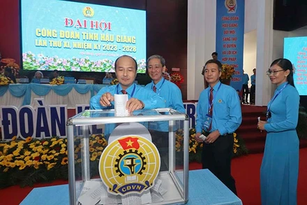 Bầu Ban Chấp hành Liên đoàn Lao động tỉnh Hậu Giang khoá 11.