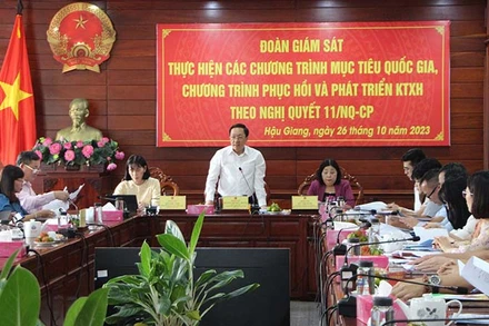 Quang cảnh buổi làm việc.