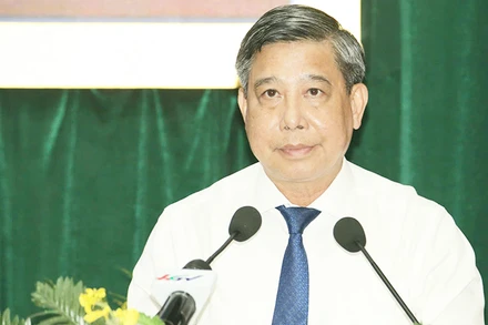 Đồng chí Đồng Văn Thanh, Bí thư Tỉnh ủy, Chủ tịch Hội đồng nhân dân tỉnh Hậu Giang phát biểu tại hội nghị.