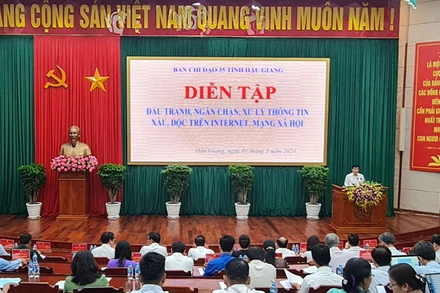 Quang cảnh buổi diễn tập.