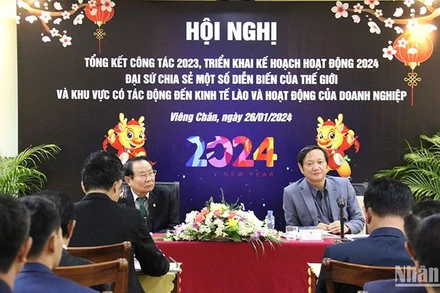 Đại sứ Việt Nam tại Lào tham dự Hội nghị. Ảnh: Trịnh Dũng