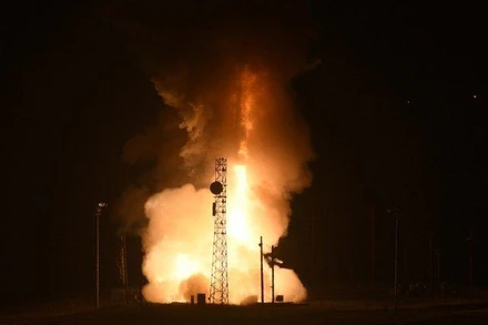 Mỹ phóng thử tên lửa đạn đạo liên lục địa không mang theo đầu đạn Minuteman III từ Căn cứ Lực lượng Vũ trụ Vandenberg, ở California, ngày 1/5/2019. (Ảnh: Căn cứ Lực lượng Vũ trụ Vandenberg)