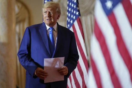 Ông Trump chuẩn bị phát biểu tại Mar-a-lago trong Ngày Bầu cử (8/11/2022). (Ảnh: AP)