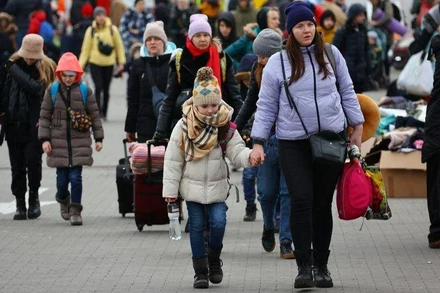 Người tị nạn Ukraine tới chỗ ở tạm và trung tâm trung chuyển người tị nạn tại Ba Lan, ngày 8/3/2022. (Ảnh: Reuters)