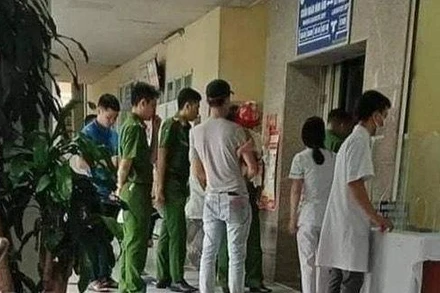 Lực lượng Công an huyện Chương Mỹ điều tra vụ bắt cóc trẻ sơ sinh.