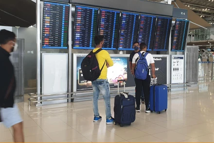 Du khách nước ngoài tại sân bay Suvarnabhumi, Thái Lan.