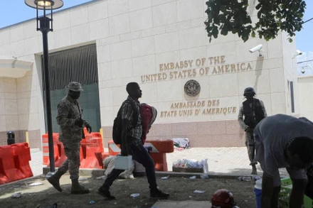 Tấn công vũ trang gần Đại sứ quán Mỹ tại Haiti, ít nhất 20 người thiệt mạng