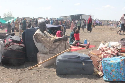 Người dân Sudan phải di dời do xung đột vũ trang. (Ảnh: Tân Hoa Xã)
