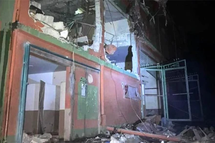 Ngôi nhà bị phá hủy sau khi Ấn Độ tấn công bằng tên lửa tại khu vực Kashmir do Pakistan kiểm soát, ngày 7/5/2025. (Ảnh: Tân Hoa xã)