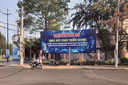 Thành phố Vũng Tàu quyết tâm thực hiện tốt “Chương trình mục tiêu chuyển đổi số” và sử dụng dịch vụ công trực tuyến.