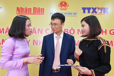 Các nhà giáo tại buổi gặp mặt, tri ân cán bộ ngành giáo dục nhân kỷ niệm Ngày Nhà giáo Việt Nam 20/11.