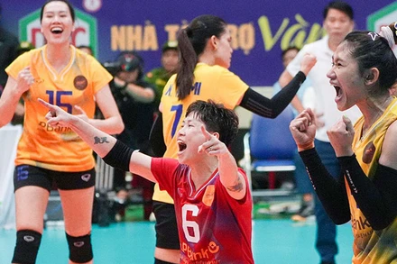 Niềm vui chiến thắng của các nữ cầu thủ đội bóng chuyền Ninh Bình LPBank. (Ảnh Bóng chuyền Việt Nam)