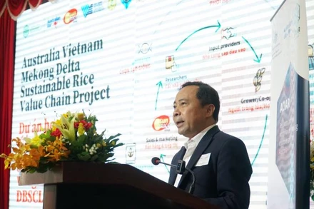 PGS, TS Vũ Hải Quân, Ủy viên T.Ư Đảng, Giám đốc Đại học Quốc gia TP Hồ Chí Minh phát biểu tại buổi lễ.