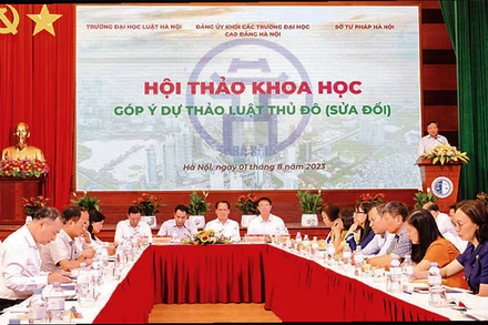 Đảng ủy Khối các trường đại học, cao đẳng Hà Nội; Sở Tư pháp Hà Nội và Trường đại học Luật Hà Nội phối hợp tổ chức Hội thảo khoa học "Góp ý dự thảo Luật Thủ đô (sửa đổi)".