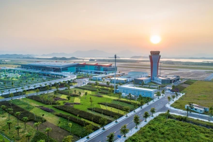 Sân bay Vân Đồn.