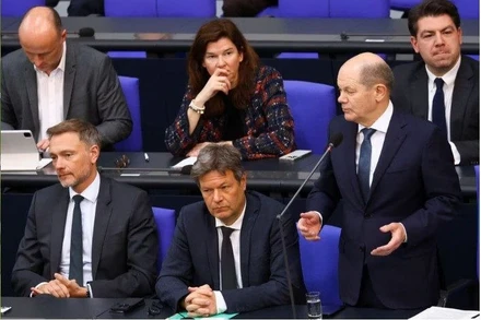 Thủ tướng Đức phát biểu trước Quốc hội về mục tiêu hiện đại hóa đất nước. (Ảnh REUTERS)