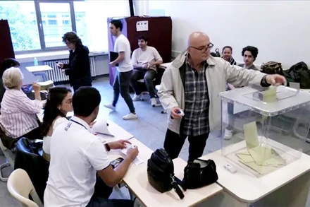 Cử tri Thổ Nhĩ Kỳ bỏ phiếu bầu tổng thống vòng hai.