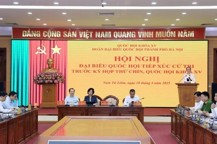 Đoàn đại biểu Quốc hội thành phố Hà Nội tiếp xúc cử tri ba quận: Nam Từ Liêm, Cầu Giấy, Thanh Xuân.