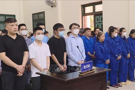 Các bị cáo tại phiên tòa.