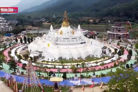 Khám phá Đại Bảo tháp Mandala