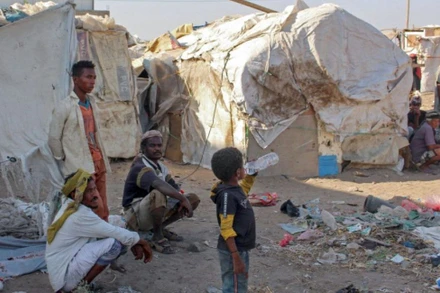 Người dân sống trong các lều tạm ở Yemen. (Ảnh GETTY)